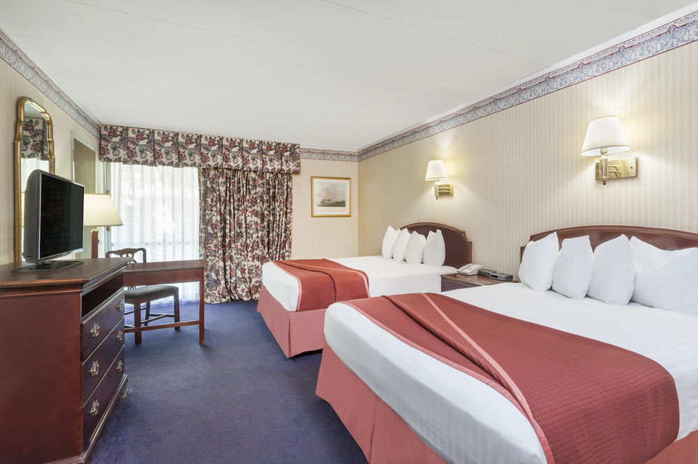 Howard Johnson By Wyndham Mystic Exterior foto